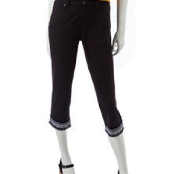 BEBOP Aztec crochet trim black Cropped jeans - Picture 1 of 8